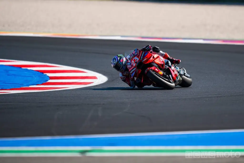 Enea Bastianini vincitore della MotoGP dell'Emilia-Romagna