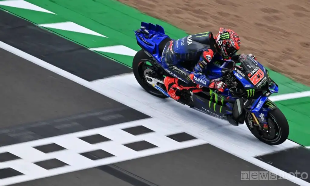 Quartararo in pole position nelle qualifiche sulla pista di Silverstone