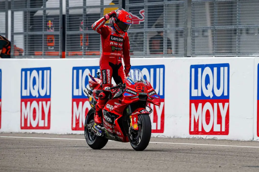 Vittoria di Marc Marquez della gara di MotoGP al Sachsenring