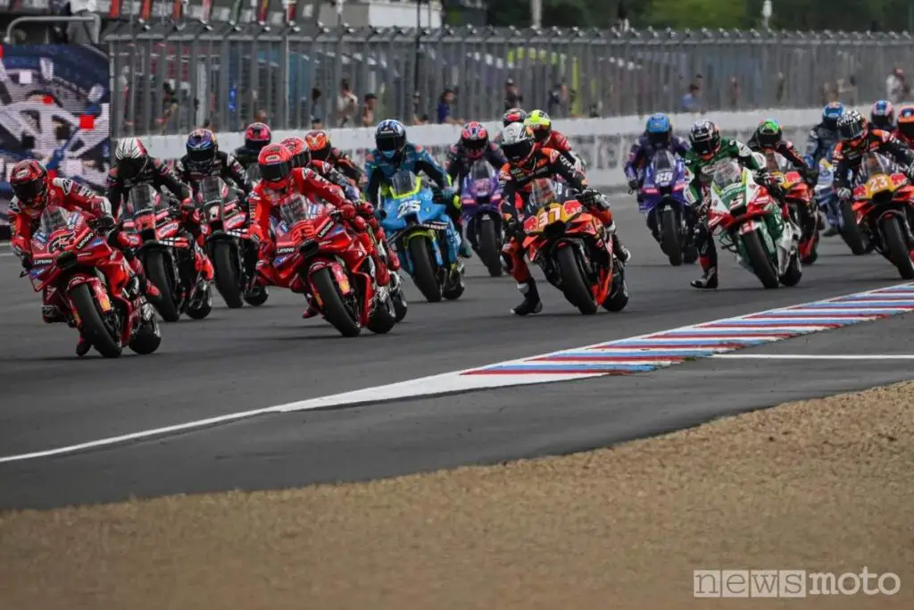 Partenza della gara di MotoGp della Repubblica Ceca 2025