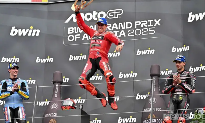 Marquez, Aldeguer e Bezzecchi sul podio del MotoGP d'Austria 2025