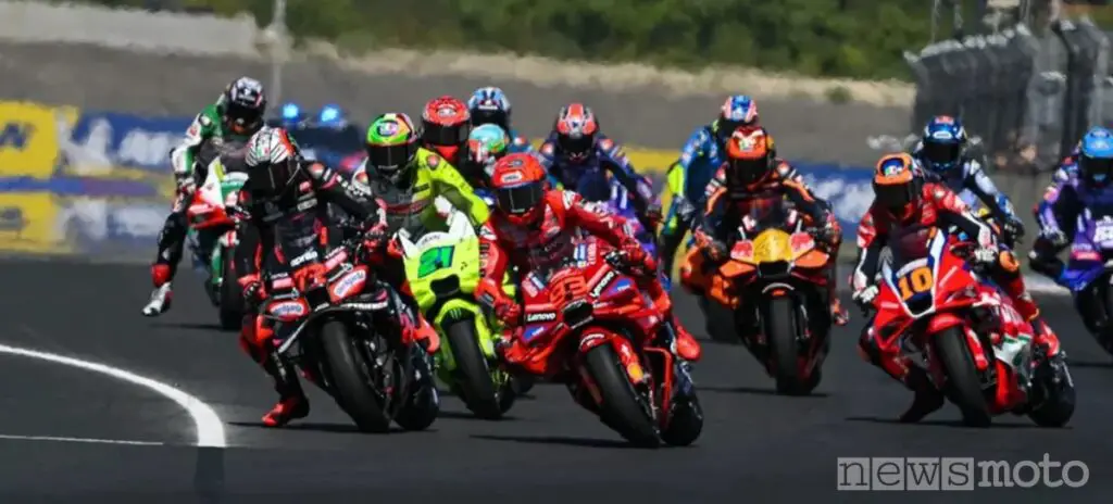 Partenza della gara di MotoGP d'Ungheria 2025