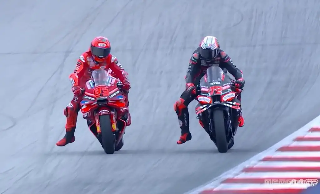 Sorpasso di Marquez a Bezzecchi, MotoGP d'Austria 2025