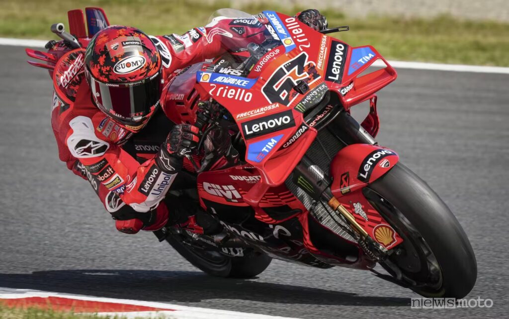 Francesco Bagnaia durante le qualifiche del MotoGP del Giappone 2025