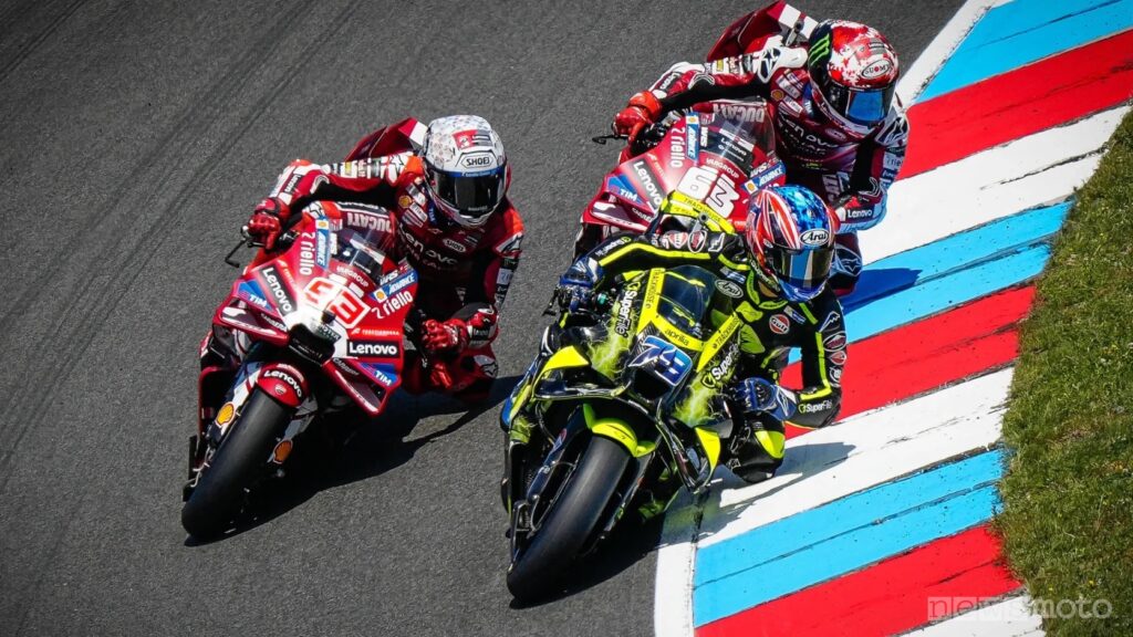 Battaglia durante il MotoGP Repubblica Ceca 2026