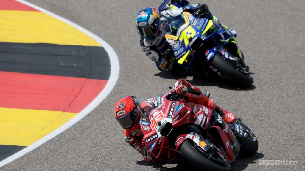 I-fratelli-Marquez-durante-il-MotoGP-di-Germania-2026