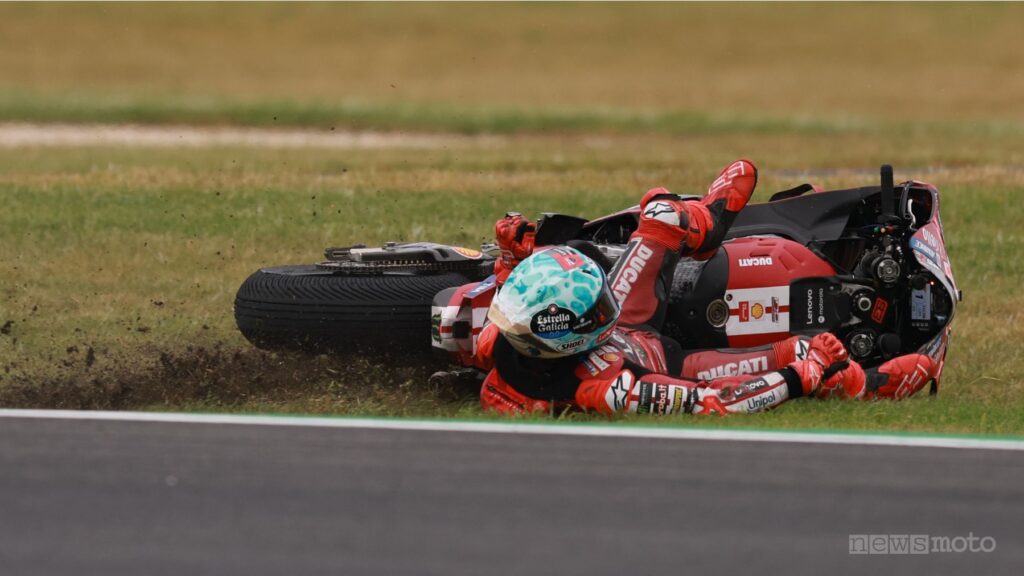 Marquez-caduta-qualifiche-MotoGP-Australia-2026
